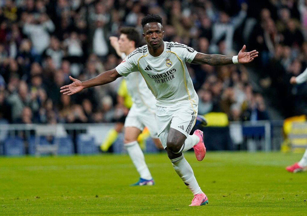 Real nâng lương lên 25 triệu USD để níu kéo Vinicius