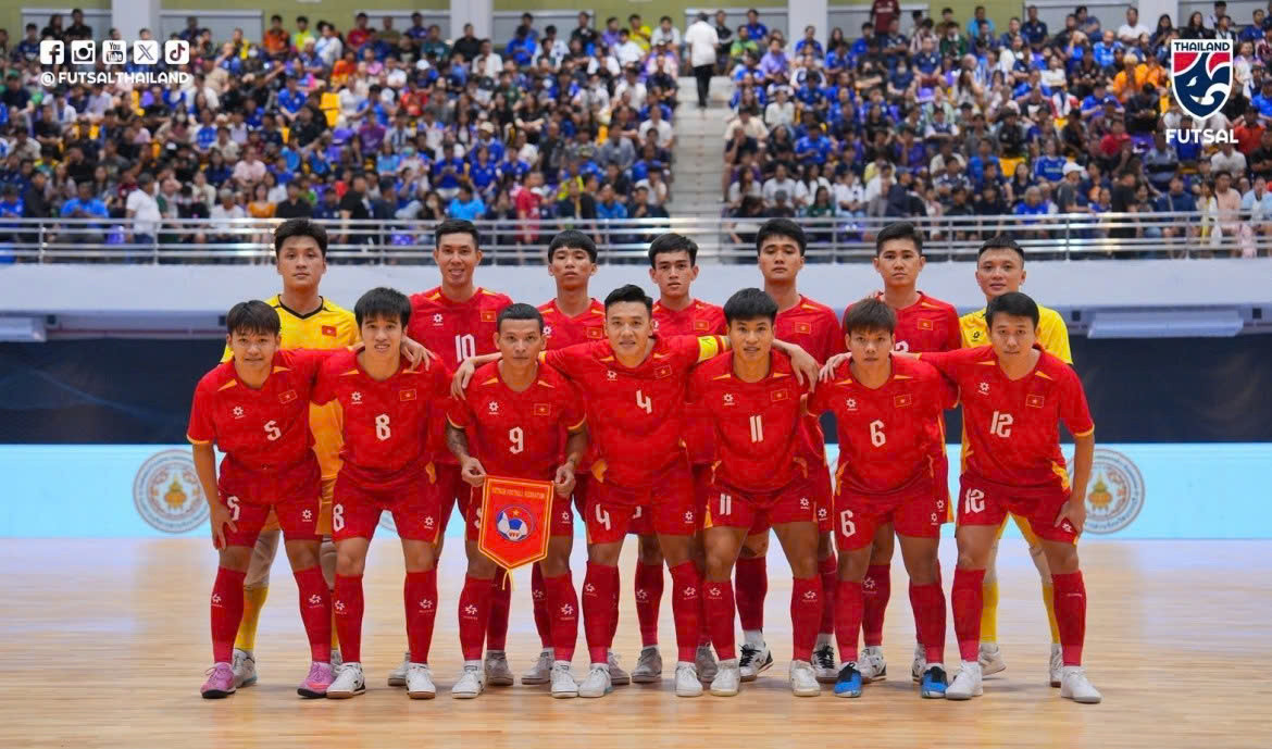 Tuyển futsal Việt Nam hòa khó tin Thái Lan ở giải châu lục