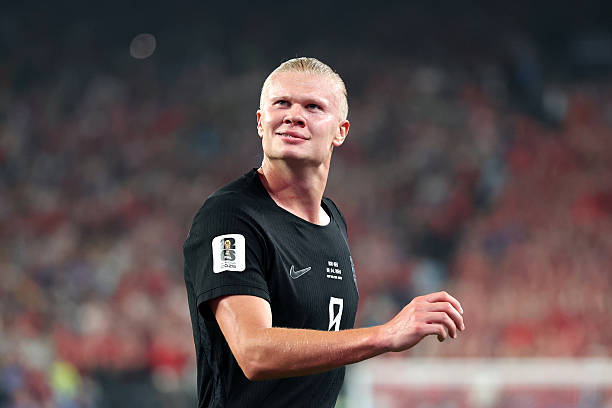 Haaland gửi thông điệp đến tân binh James Trafford của Leeds