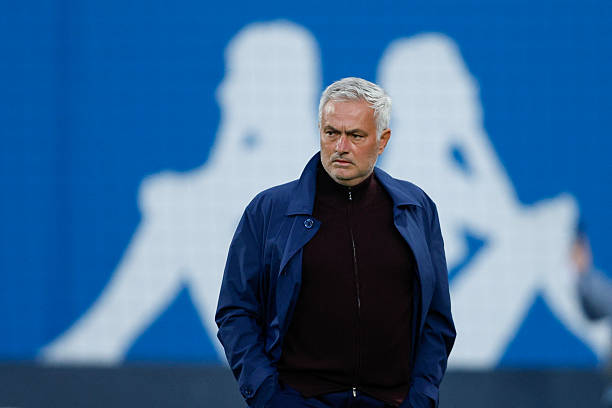 Jose Mourinho c&oacute; lẽ sẽ kh&ocirc;ng h&agrave;i l&ograve;ng nếu Rodri tới Barcelona. Ảnh: Getty Images