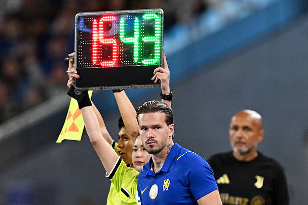 Mykhaylo Mudryk kh&oacute; l&ograve;ng trụ lại Chelsea. Ảnh: Getty Images
