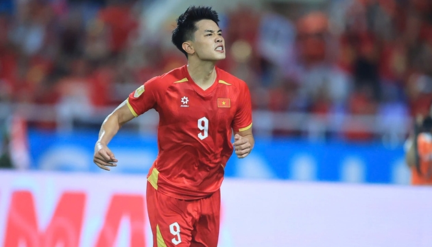 Reuters ấn tượng với cú đúp của Đình Bắc tại ASEAN Cup
