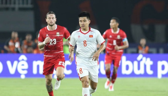 Thành Long là ~trái tim~ mới trong sơ đồ của HLV Kim Sang-sik