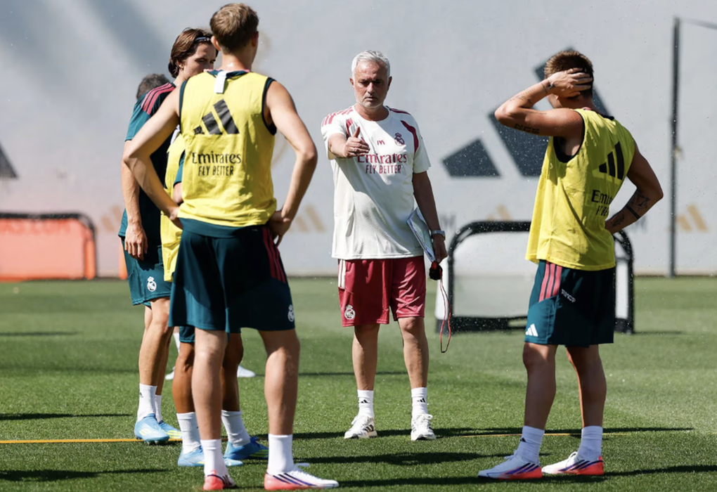 Mourinho siết kỷ luật ở Real Madrid