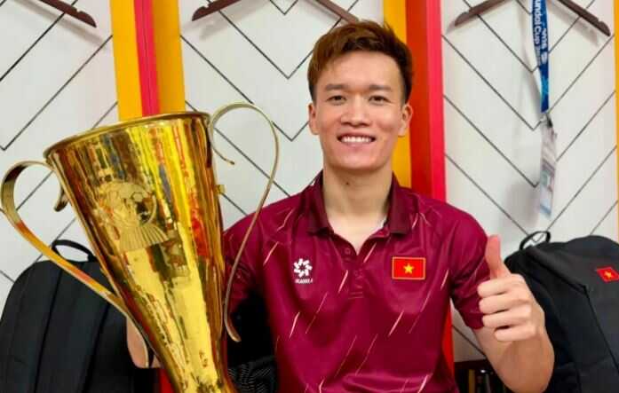 Chấn thương của Hoàng Đức nhẹ hơn lo ngại ban đầu