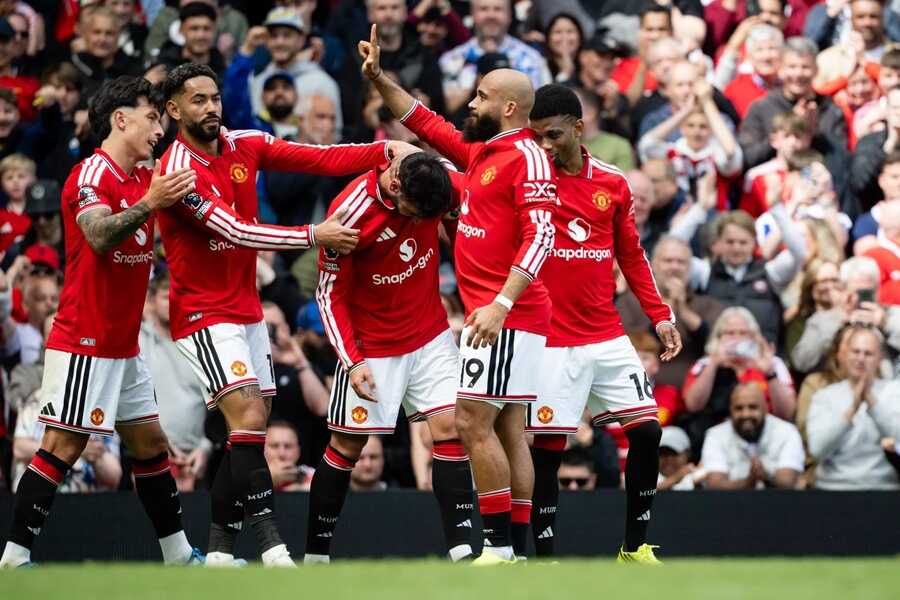 MU nên ra sân với đội hình nào trước Sabah ở Champions League?
