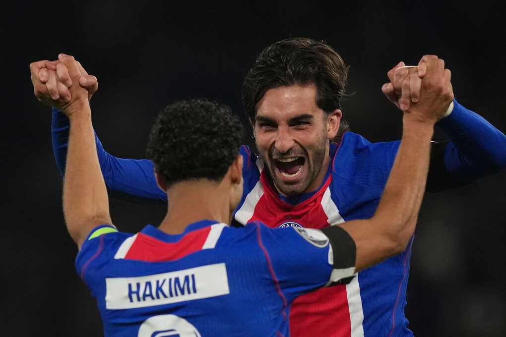 PSG phô diễn sức mạnh ở Champions League