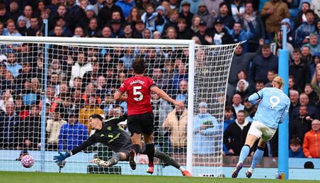 Trận thua ch&oacute;ng v&aacute;nh của MU tại Etihad. Ảnh: Shaun Brooks - CameraSport qua Getty Images