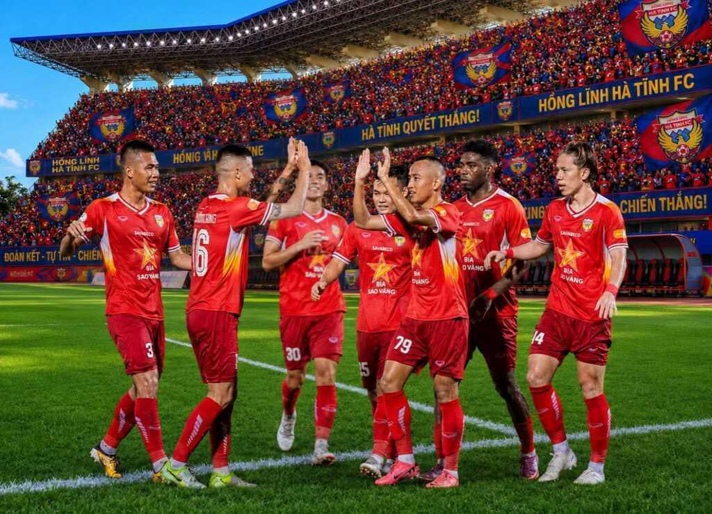 H&agrave; Tĩnh sở hữu lực lượng vượt trội. Ảnh: facebook Hồng Lĩnh H&agrave; Tĩnh FC.