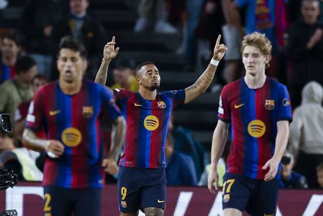 Lịch thi đấu dày mở ra cơ hội vàng cho Jesus ở Barca