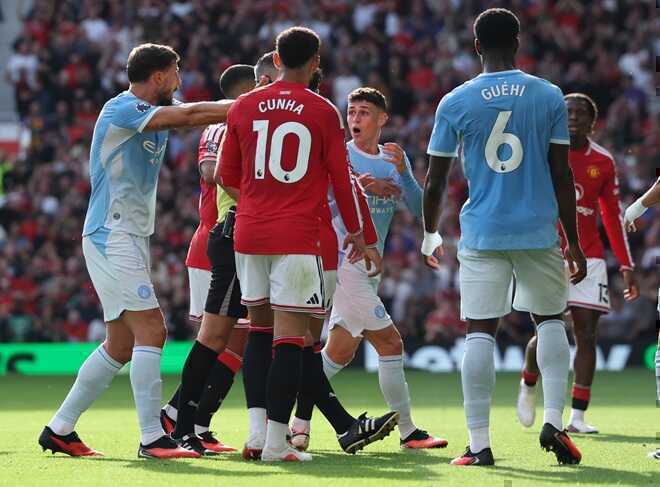 Mùa giải của Phil Foden có thể sớm chệch hướng sau tấm thẻ đỏ trước MU