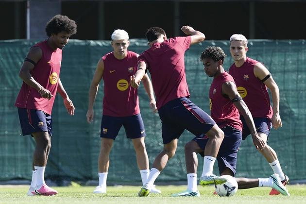 Soi trận Barca vs Racing: Cỗ máy tấn công không thể cản bước