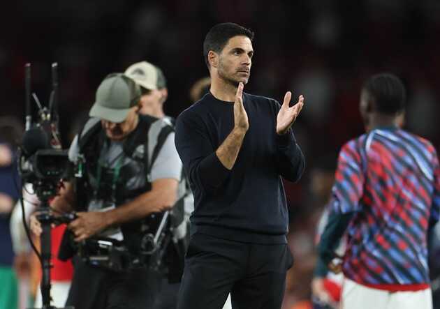 Arteta thừa nhận Dowman khó đá chính đều đặn ở Arsenal