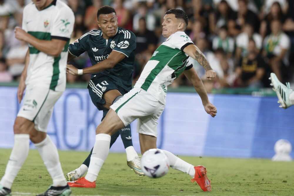Kylian Mbappe: 8.3 điểm. Nh&acirc;n tố ch&oacute;i s&aacute;ng nhất của Real Madrid khi đ&oacute;ng g&oacute;p 1 b&agrave;n thắng v&agrave; 1 pha kiến tạo trước Elche.