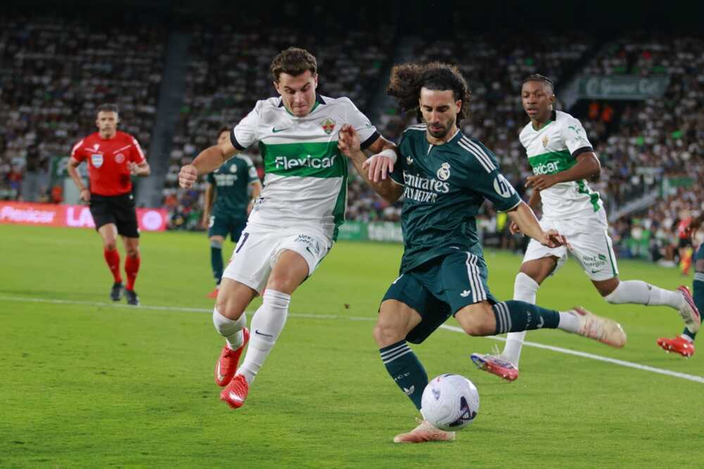 Marc Cucurella: 6.6 điểm. Tương tự TAA, Marc Cucurella cũng phải nỗ lực để truy cản c&aacute;c pha l&ecirc;n b&oacute;ng của đối phương.