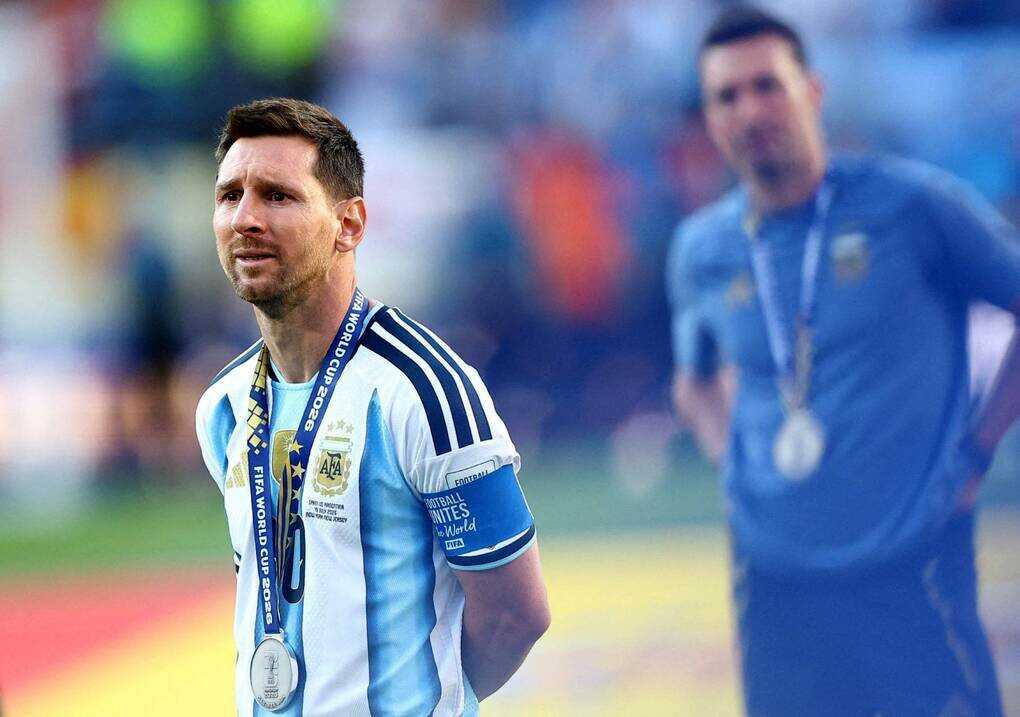 Cựu vô địch World Cup ủng hộ Messi giành Quả Bóng Vàng