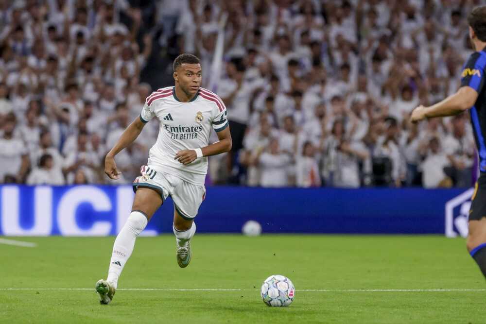 Real tung chiêu PR giúp Mbappe lật đổ Kane tại QBV 2026