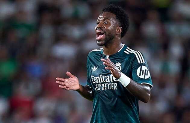 Vinicius gây thất vọng tột độ trước Elche