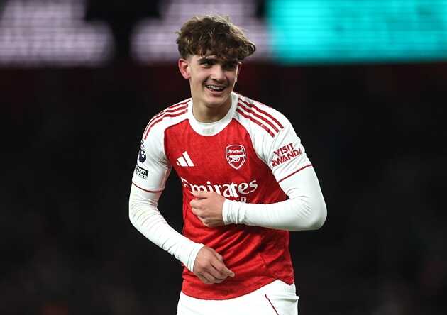 Arsenal từ chối Luton vụ hỏi mượn thần đồng Max Dowman