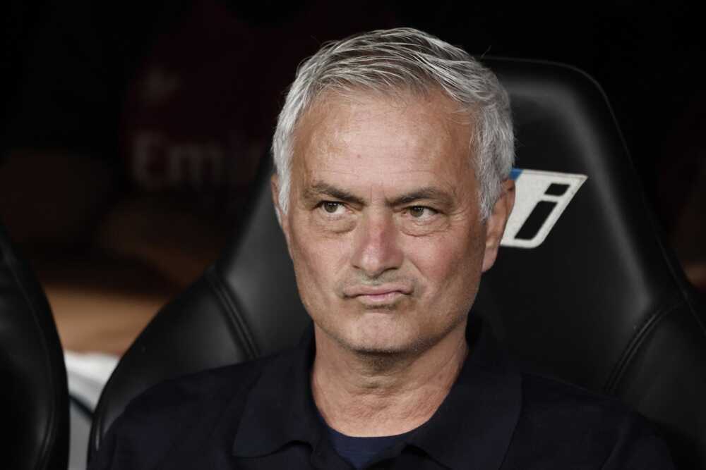 CĐV Real Madrid chia rẽ vì Jose Mourinho