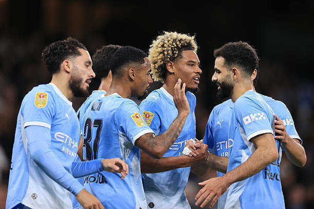 Chris Sutton khen sao trẻ Man City khiến Maresca đắn đo