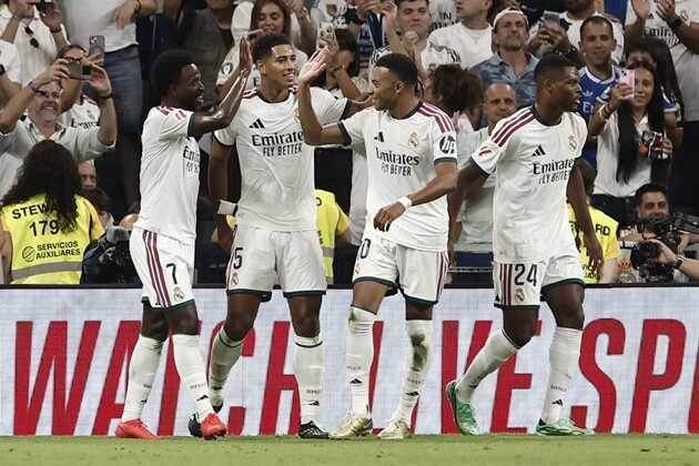 Jose Mourinho đ&aacute;nh gi&aacute; cao những cầu thủ như Jude Bellingham. Ảnh: EPA