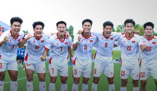 Niềm vui chiến thắng của c&aacute;c cầu thủ U23 Việt Nam. Ảnh: VFF.