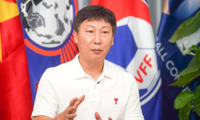 HLV Kim Sang-sik đã tìm ra lời giải cho bài toán thay thế Văn Hậu?