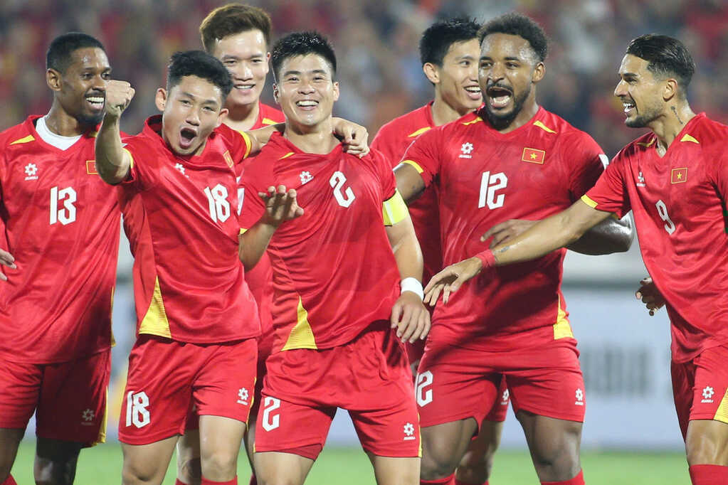 Tuyển Việt Nam dự FIFA ASEAN Cup: Trông cả vào HLV Kim Sang Sik