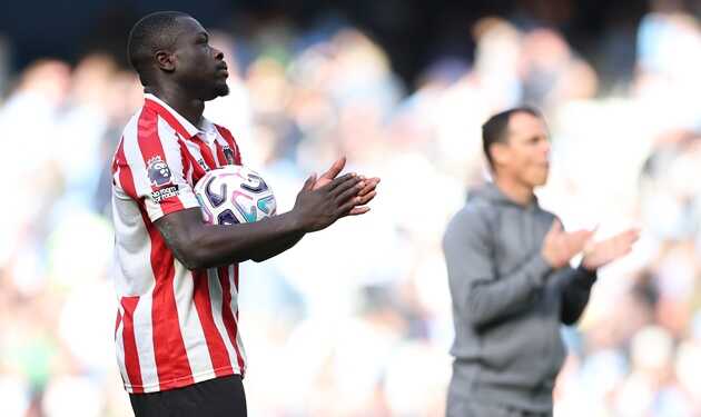 Brobbey c&oacute; hat-trick nhưng Sunderland vẫn thua. (Ảnh: EPA Images)