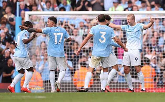 Man City hạ Sunderland 5-3 để giữ đỉnh bảng Ngoại hạng Anh