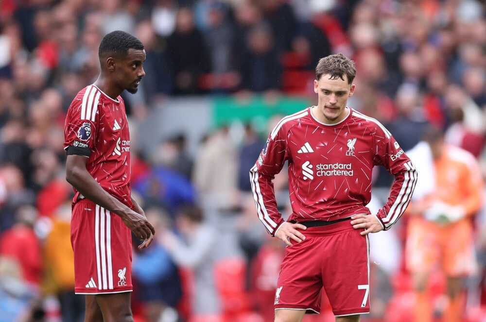 Nghịch lý Isak - Wirtz trong ngày Liverpool hạ Bournemouth