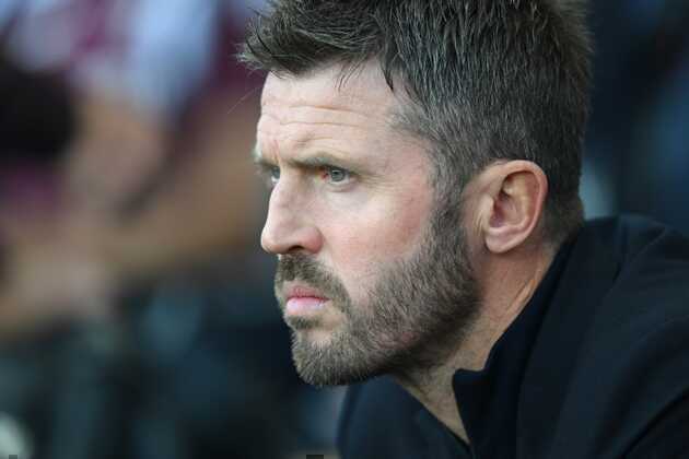 Carrick bảo vệ cầu thủ MU sau trận hòa Fulham