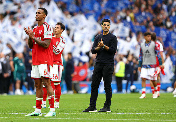 Arteta sẽ phải đau đầu t&igrave;m c&aacute;ch khắc phục điểm yếu của Arsenal. Ảnh: Clive Rose/Getty Images.