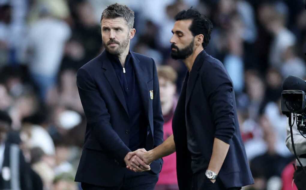 HLV Fulham tố trọng tài không muốn Man Utd thua