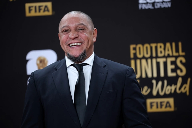 Huyền thoại Roberto Carlos chọn Mbappe giành Quả bóng Vàng
