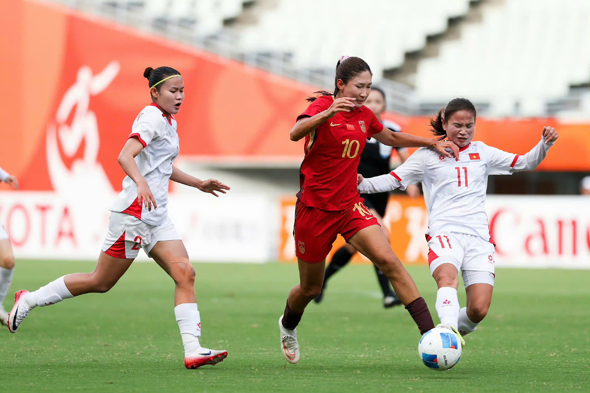 Xác định 2 cặp đấu vòng bán kết bóng đá nữ Asiad 2026