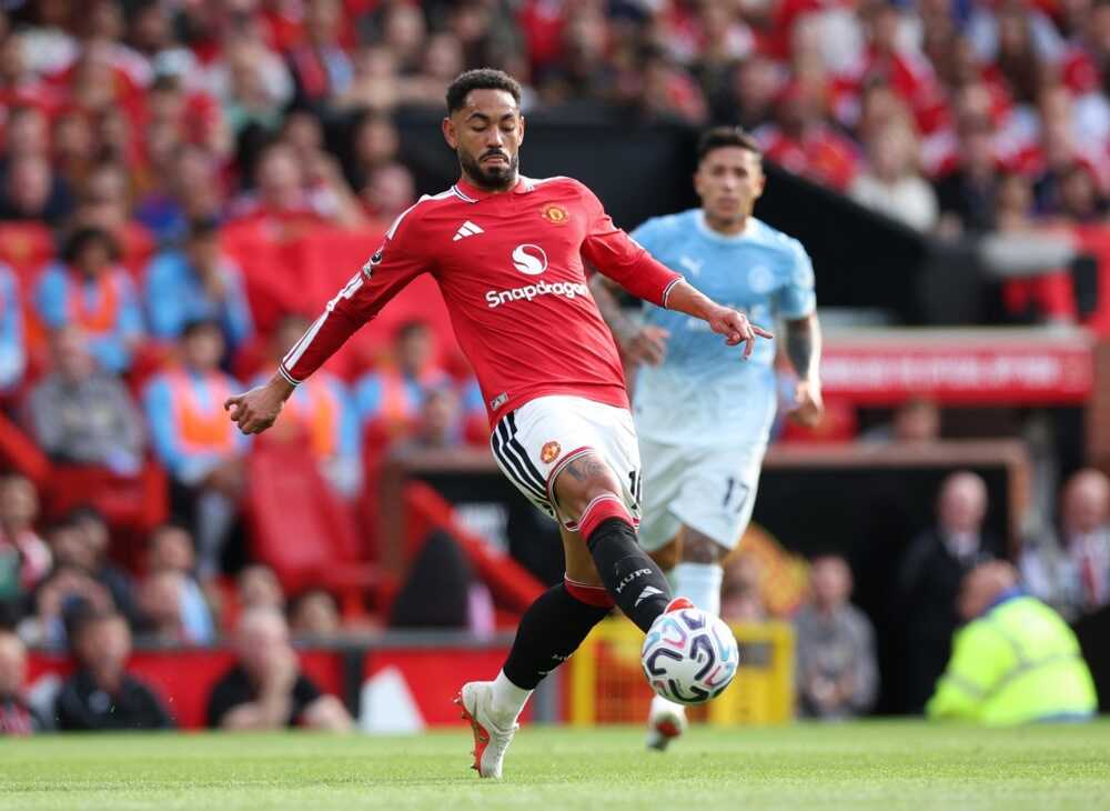 Fan MU hả hê, đòi trả lại cúp cho Solskjaer sau khi Man City bị kết tội