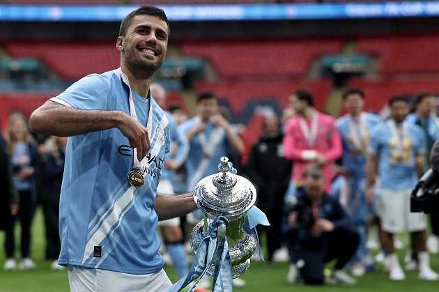 Rodri bảo vệ danh hiệu của Man City trước án phạt