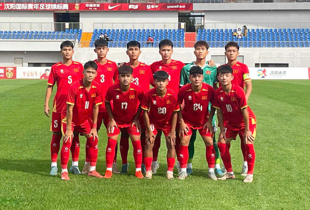 Chơi thiếu người, U16 Việt Nam thua sát nút Trung Quốc