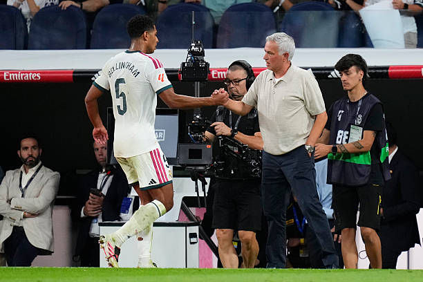 Ch&iacute;nh s&aacute;ch xoay tua của Mourinho sẽ rất ph&ugrave; hợp với Bellingham. Ảnh: Jose Breton/Pics Action/NurPhoto via Getty Images.
