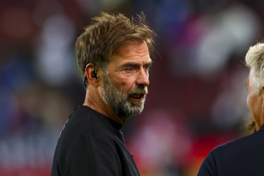 Klopp đ&atilde; phải đối đầu với cả một thế lực t&agrave;i ch&iacute;nh. Ảnh: EPA.