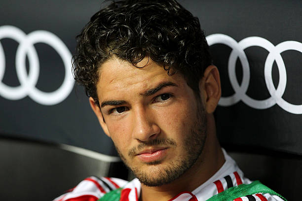 Pato gi&agrave;nh Golden Boy, khẳng định vị thế thần đồng ch&acirc;u &Acirc;u. Ảnh: Marco Luzzani/Getty Images.