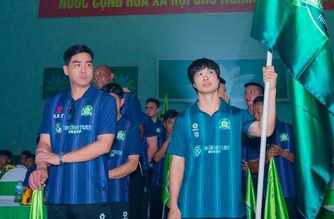 Đội bóng của Công Phượng đổi tên thành Thành phố Đồng Nai
