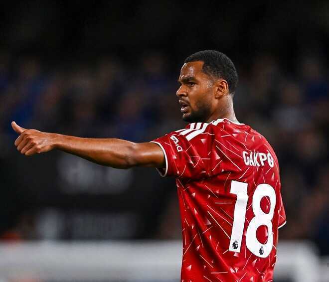 Cody Gakpo &ndash; 8,1 điểm. Đ&oacute;ng vai tr&ograve; then chốt trong b&agrave;n mở tỷ số của Liverpool với đường chuyền dọn cỗ vừa tầm cho Isak. Chỉ v&agrave;i ph&uacute;t sau, Gakpo lại c&oacute; pha kiến tạo thứ hai bằng c&uacute; vẩy m&aacute; ngo&agrave;i điệu nghệ để Isak lập c&ocirc;ng. Ảnh: Liverpool.