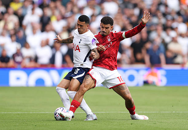 Dứt điểm thiếu sắc bén, Tottenham chia điểm với Nottingham Forest