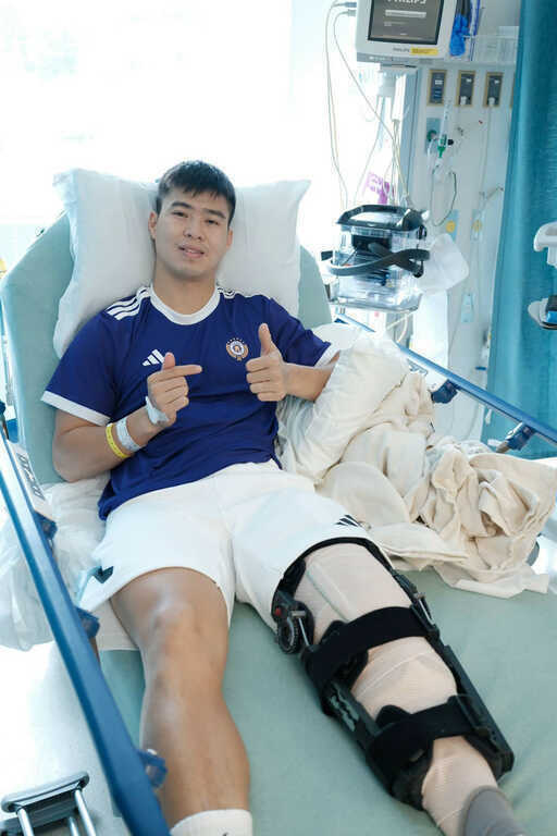Duy Mạnh phẫu thuật thành công tại Mỹ
