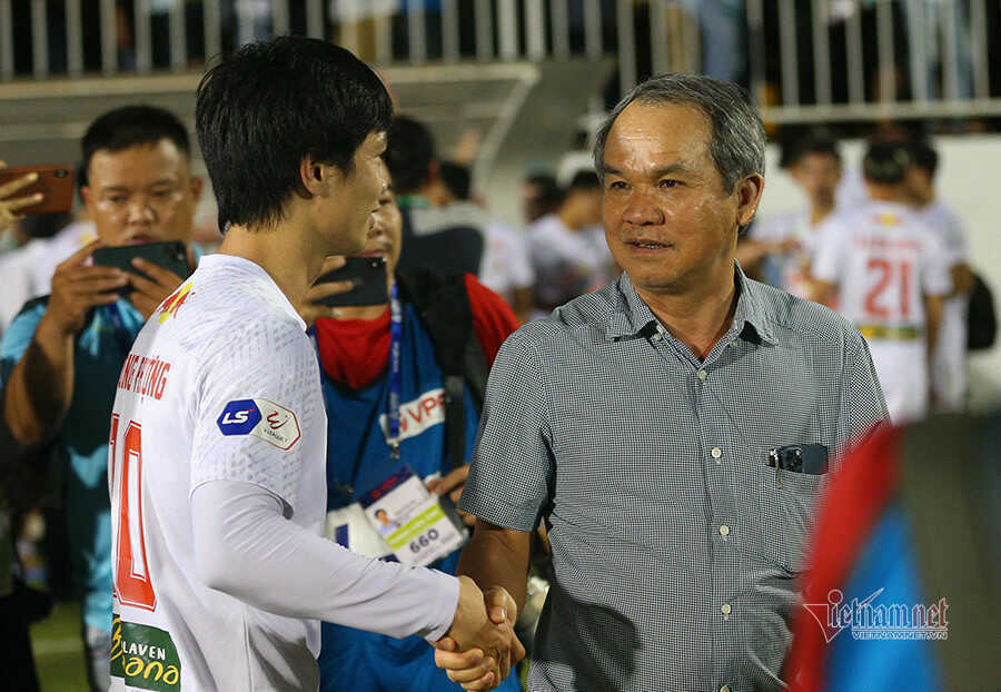 HAGL: Bầu Đức kiên định hay lực bất tòng tâm?