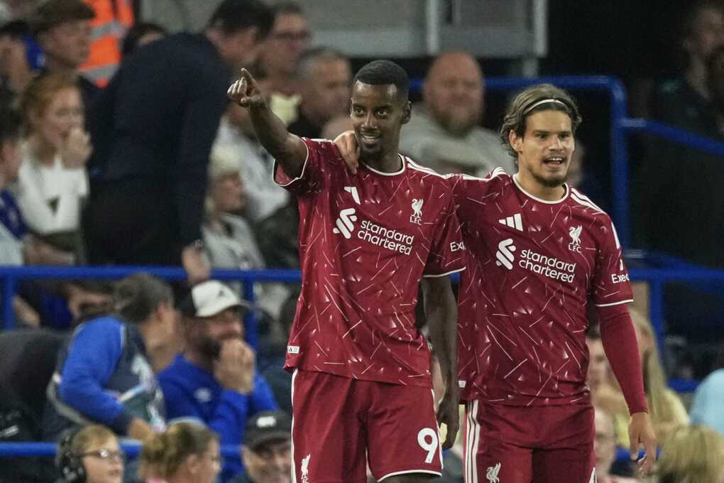 Liverpool thắng nhờ cú đúp chớp nhoáng của Isak