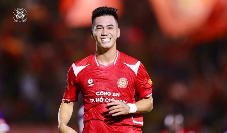 Tiến Linh nổ súng, CA TP.HCM thắng thuyết phục Hà Nội FC